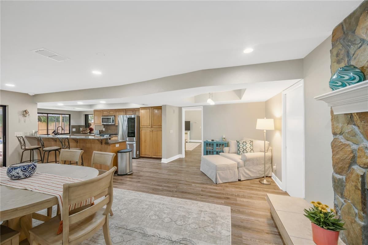 2767 WESTCHESTER DRIVE — photo 13 of 57
