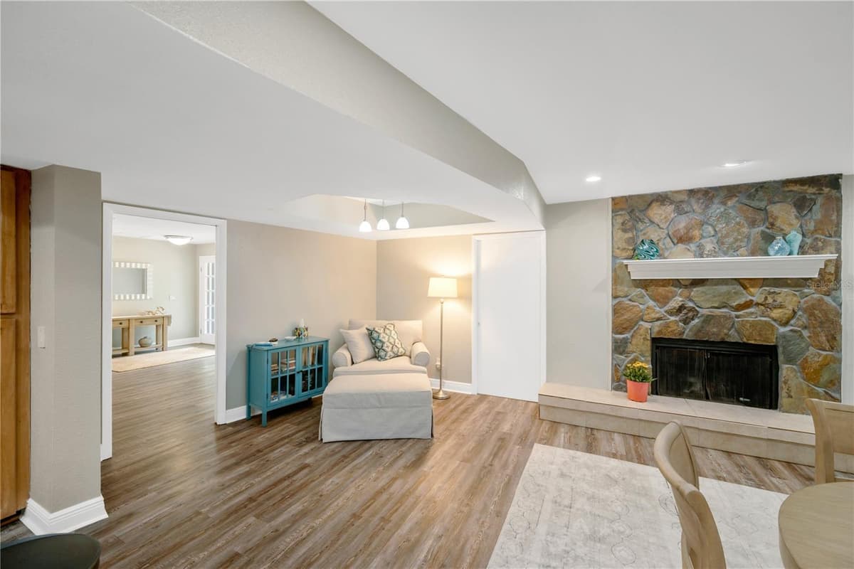 2767 WESTCHESTER DRIVE — photo 12 of 57