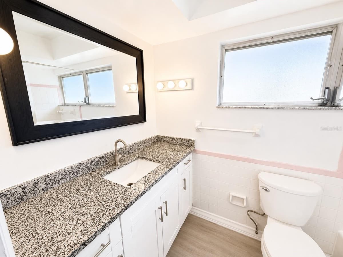 21136 HONEYSUCKLE STREET — photo 14 of 21