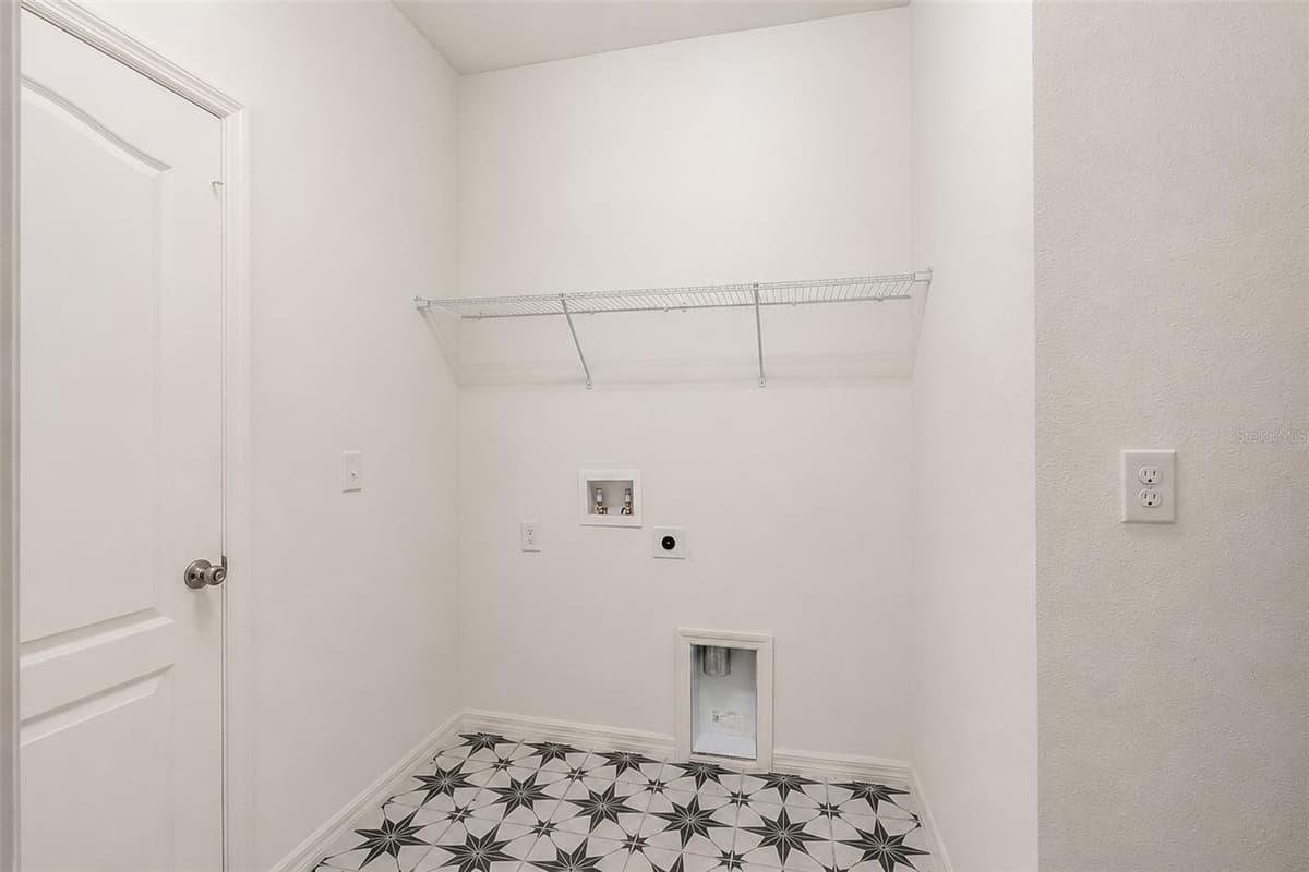3349 PINK OLEANDER AVENUE — photo 25 of 36