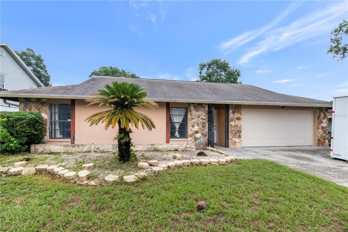 13613 OLD FARM DRIVE — photo 1 of 30