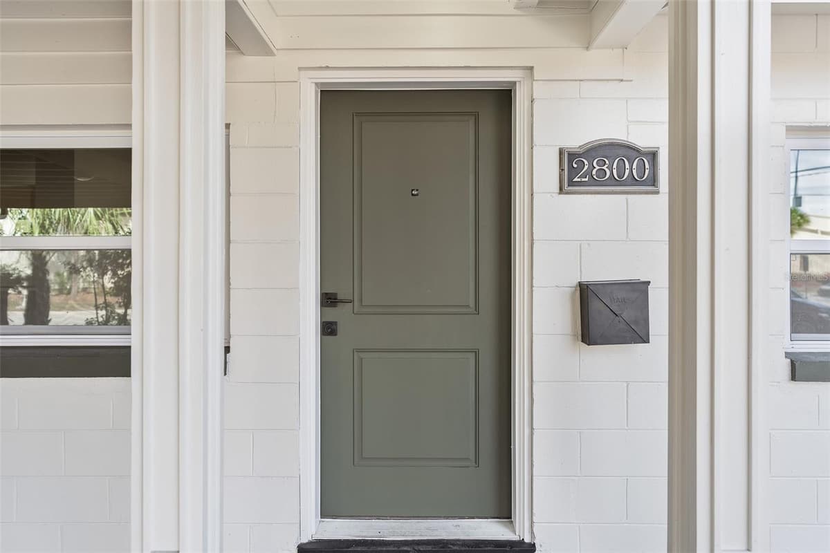 2800 ANDERSON STREET — photo 4 of 17