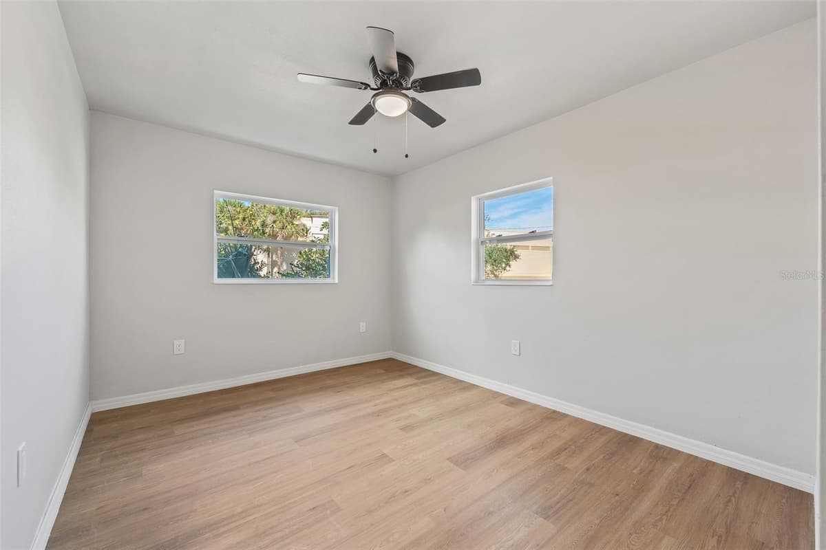2800 ANDERSON STREET — photo 13 of 17