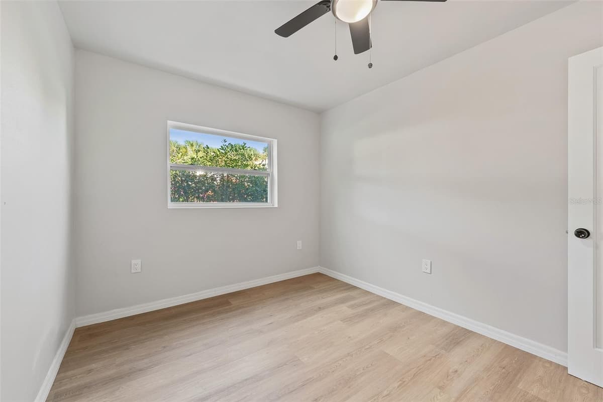 2800 ANDERSON STREET — photo 15 of 17