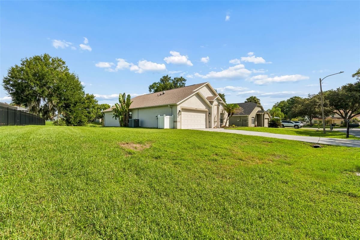 23450 CHERBOURG LOOP — photo 19 of 66