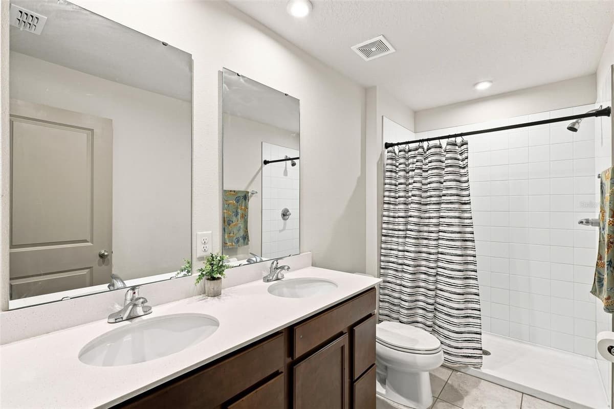 1141 LEXINGTON LANE — photo 49 of 55