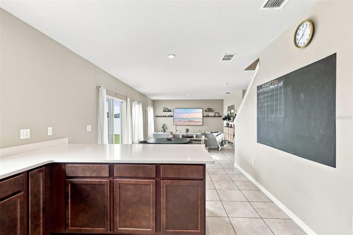 1141 LEXINGTON LANE — photo 41 of 55