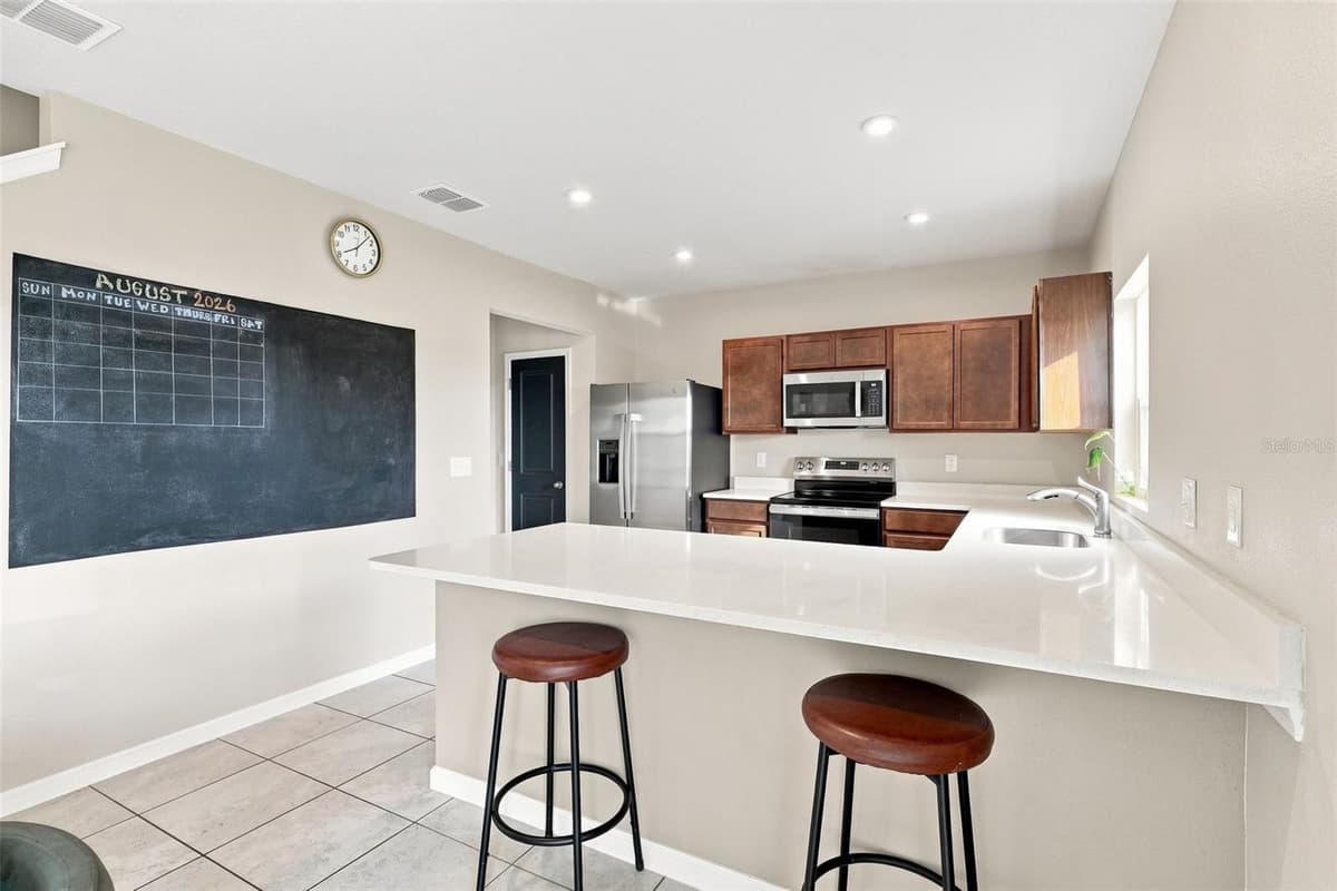 1141 LEXINGTON LANE — photo 36 of 55