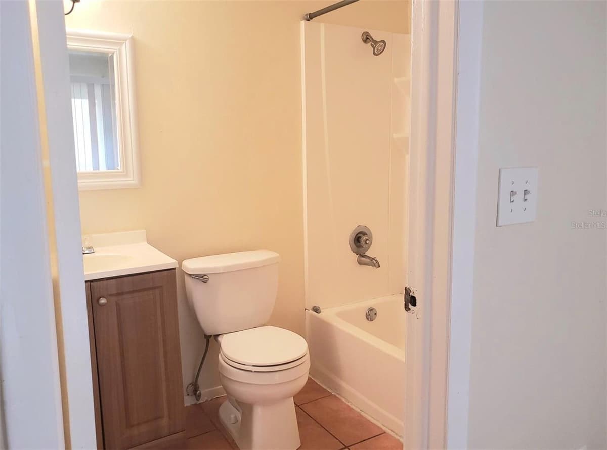 7100 WATERSIDE DRIVE — photo 9 of 13