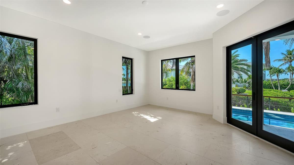 1516 RIDGEWOOD LANE — photo 30 of 91