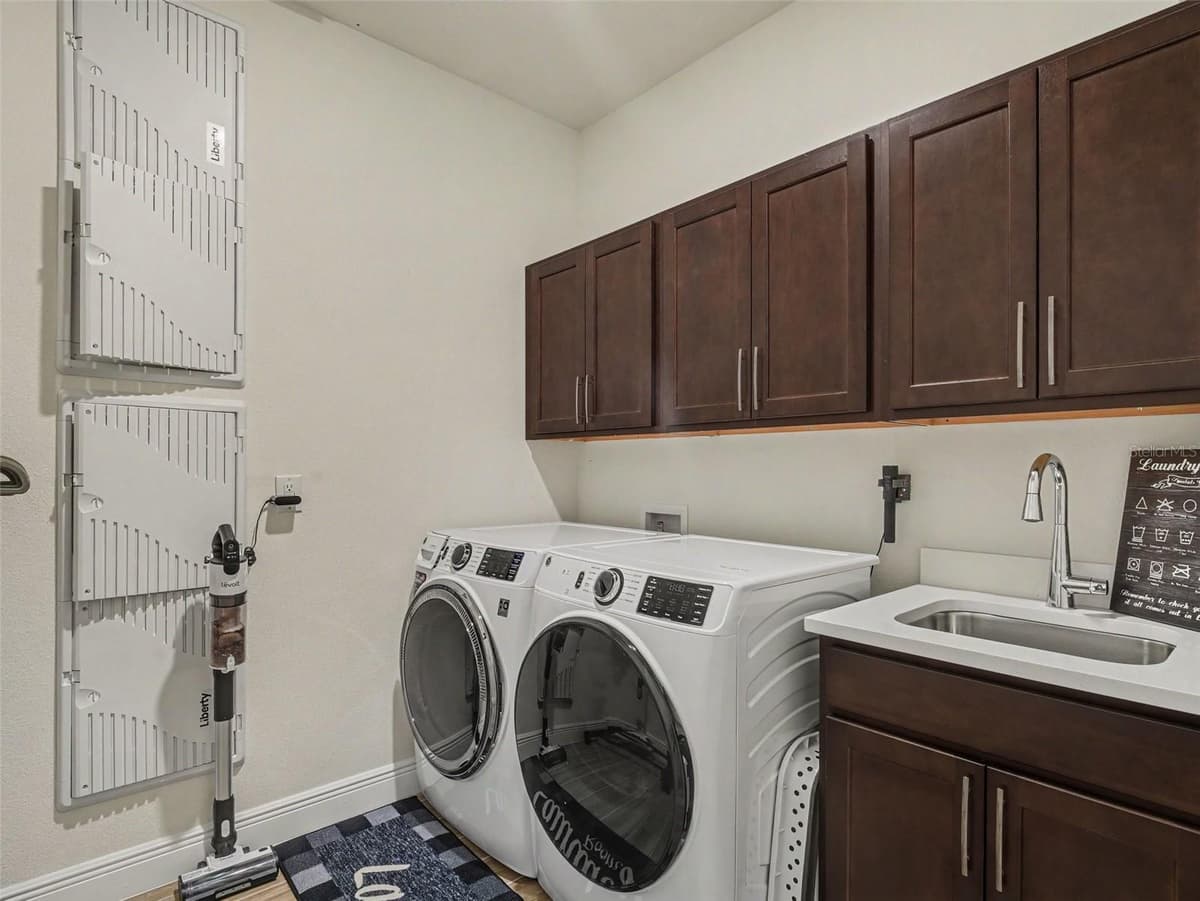 7474 SEA MANATEE STREET — photo 28 of 33