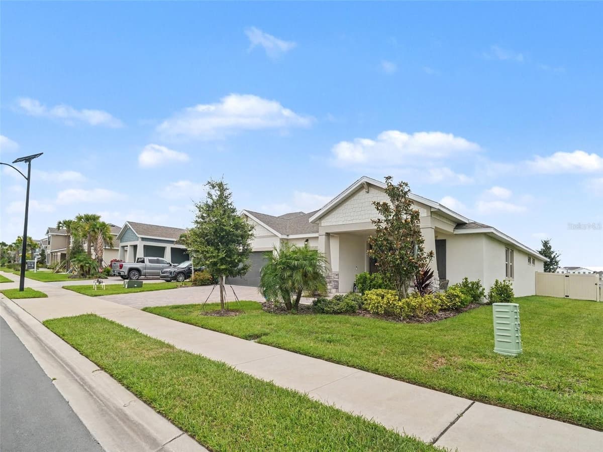7474 SEA MANATEE STREET — photo 7 of 33