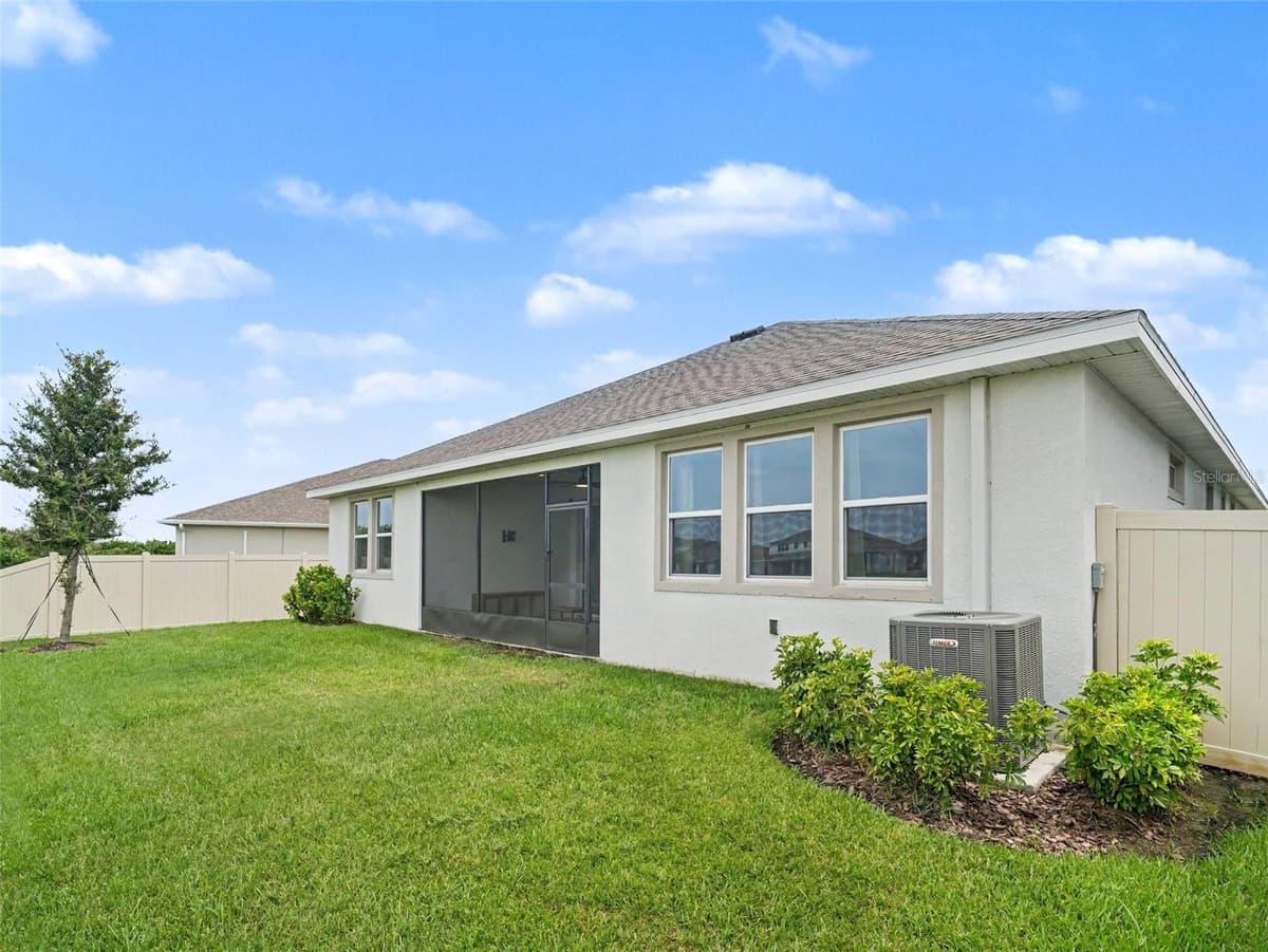 7474 SEA MANATEE STREET — photo 31 of 33