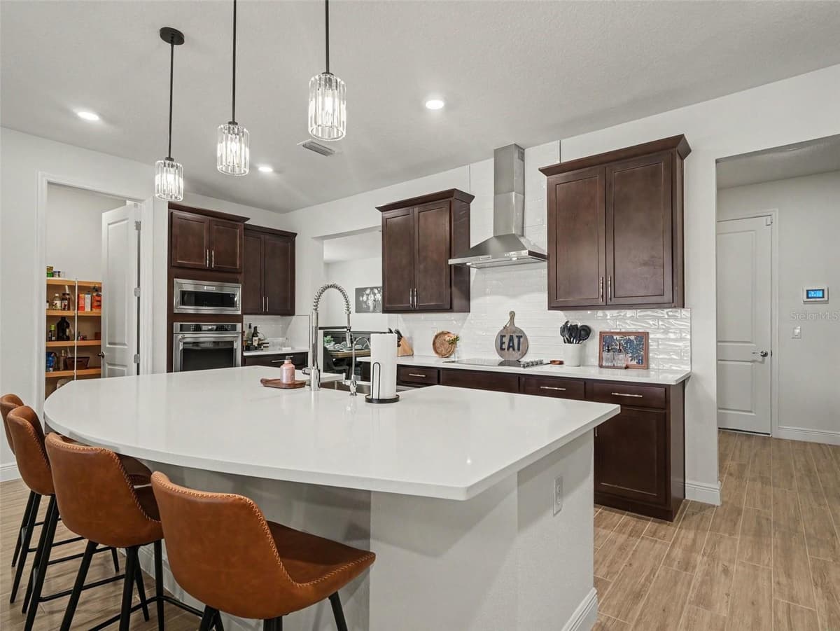 7474 SEA MANATEE STREET — photo 12 of 33