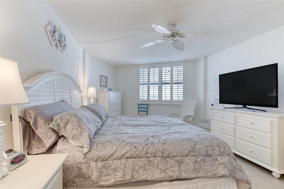 1415 OCEAN SHORE BOULEVARD — photo 30 of 66
