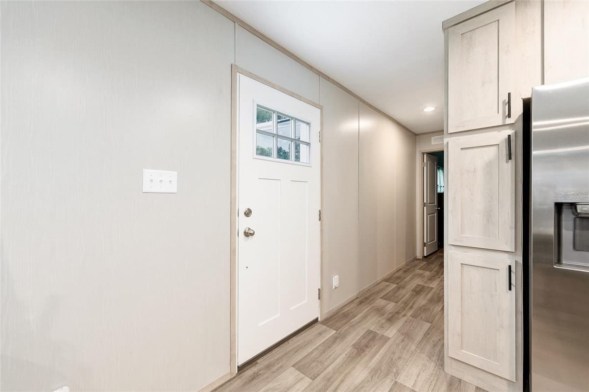 14642 111TH TERRACE — photo 9 of 56