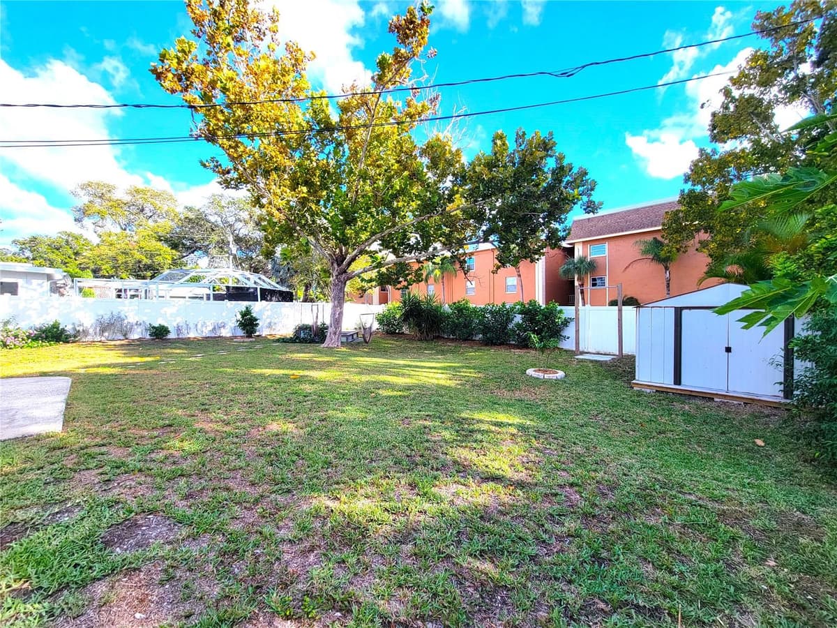 14196 JEFF ROAD — photo 12 of 76