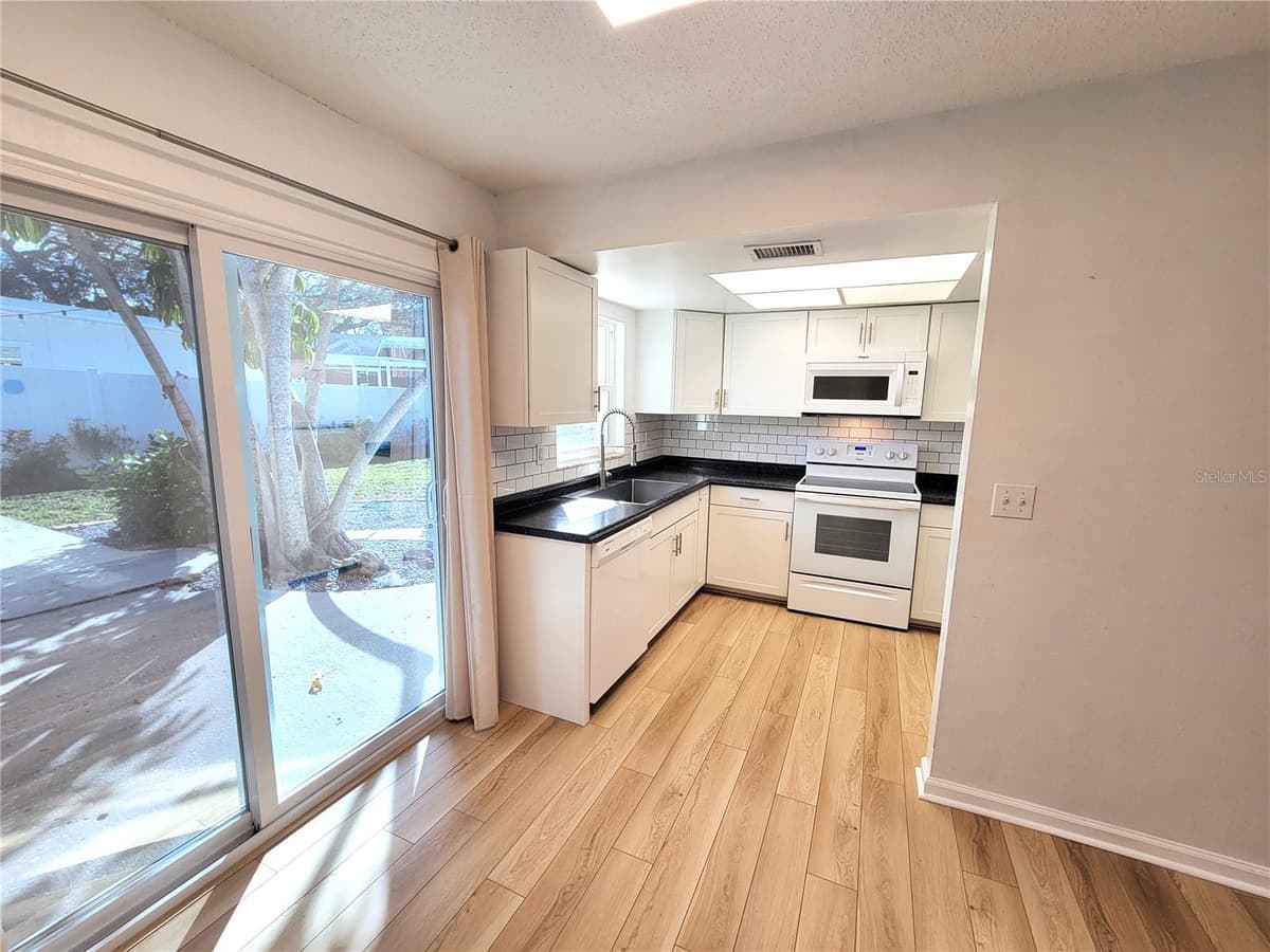 14196 JEFF ROAD — photo 33 of 76