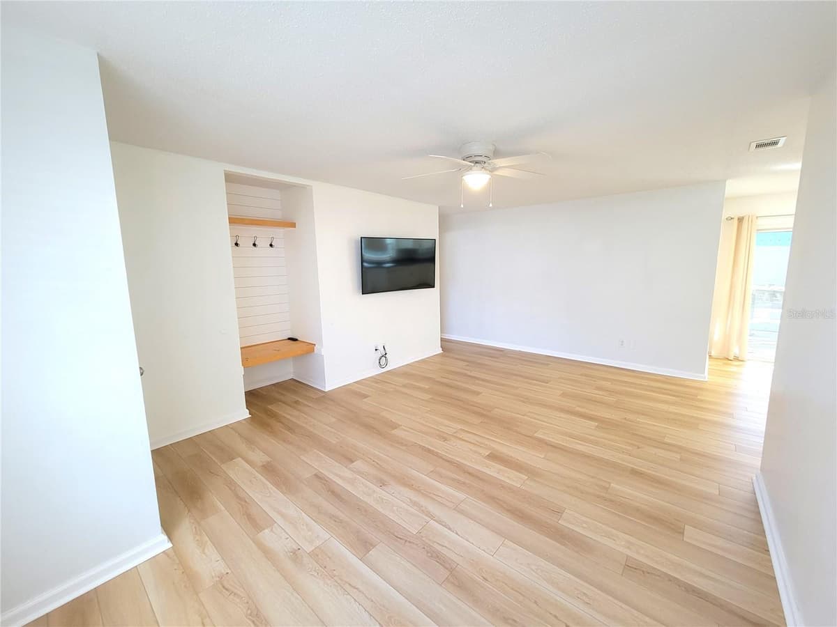 14196 JEFF ROAD — photo 21 of 76