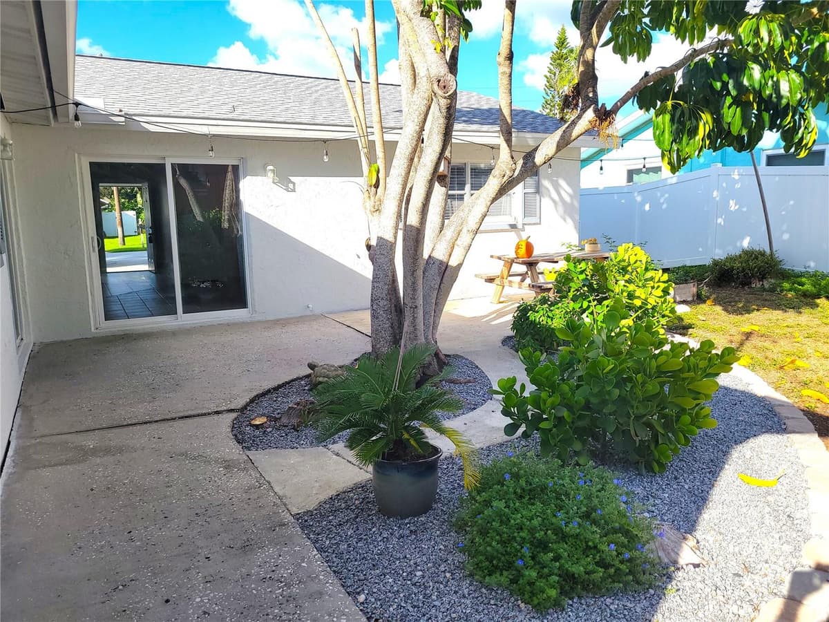 14196 JEFF ROAD — photo 14 of 76