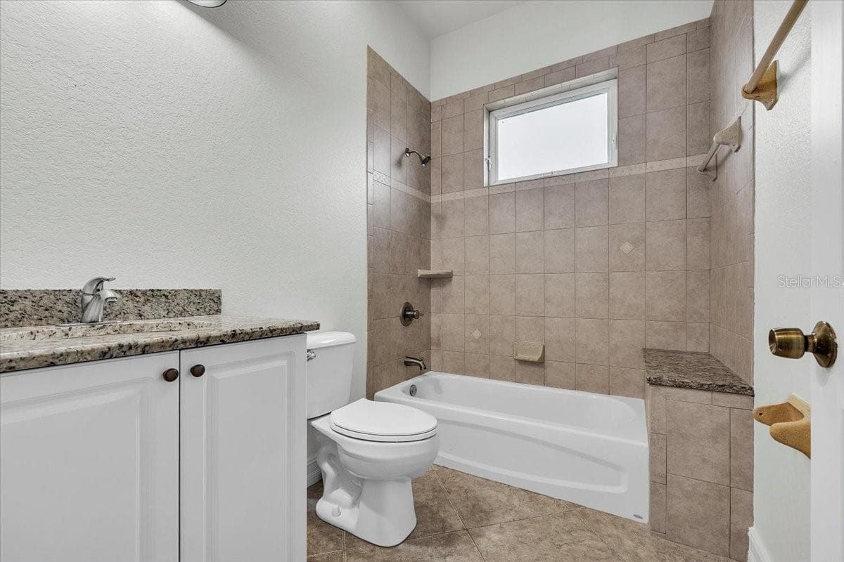 2441 STAVER STREET — photo 31 of 47