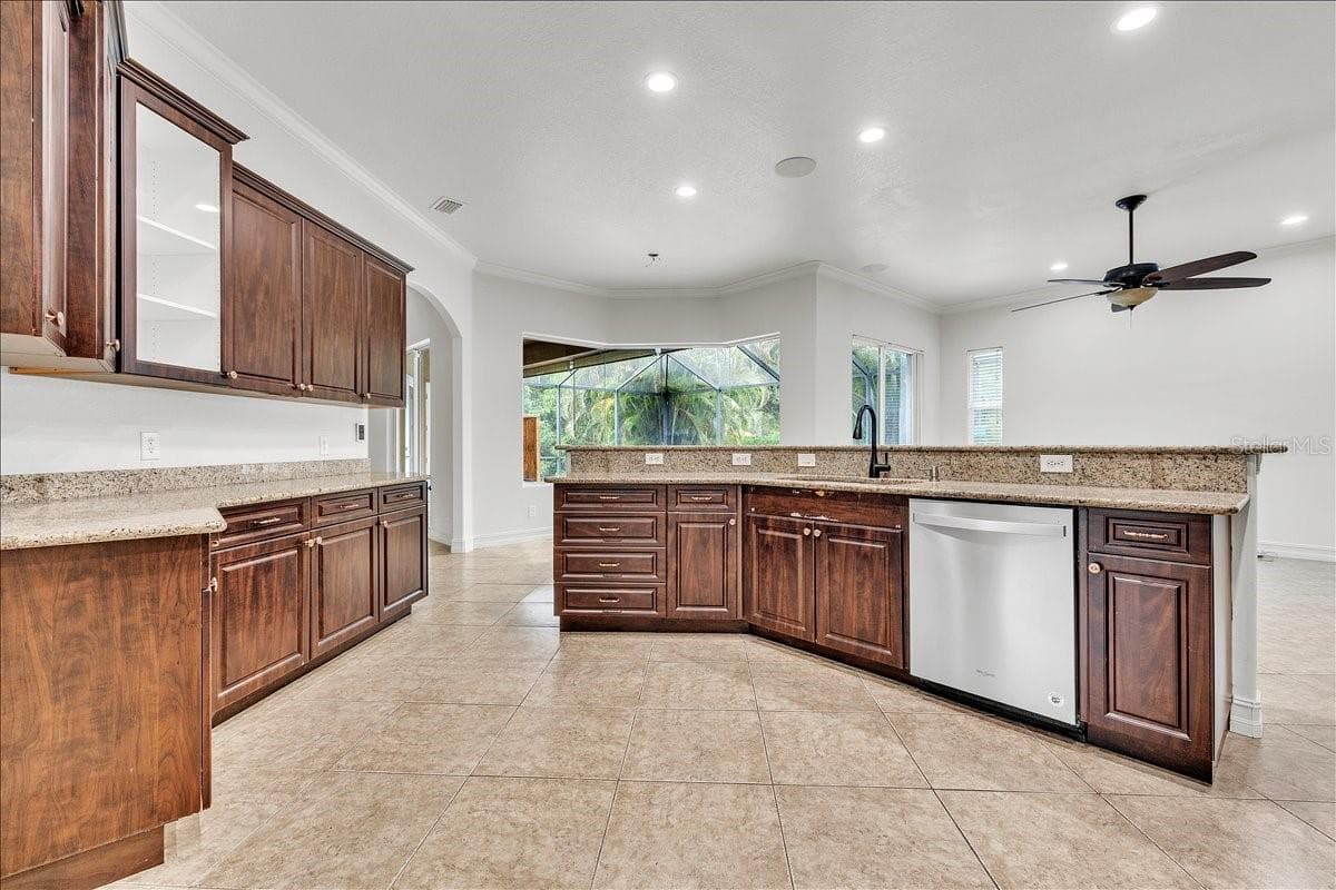 2441 STAVER STREET — photo 12 of 47