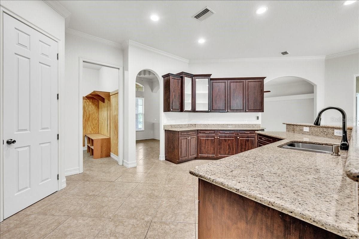 2441 STAVER STREET — photo 14 of 47