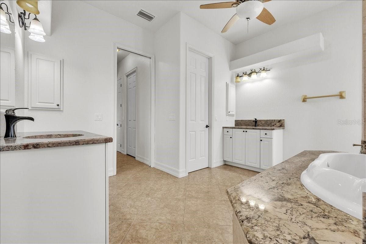 2441 STAVER STREET — photo 26 of 47