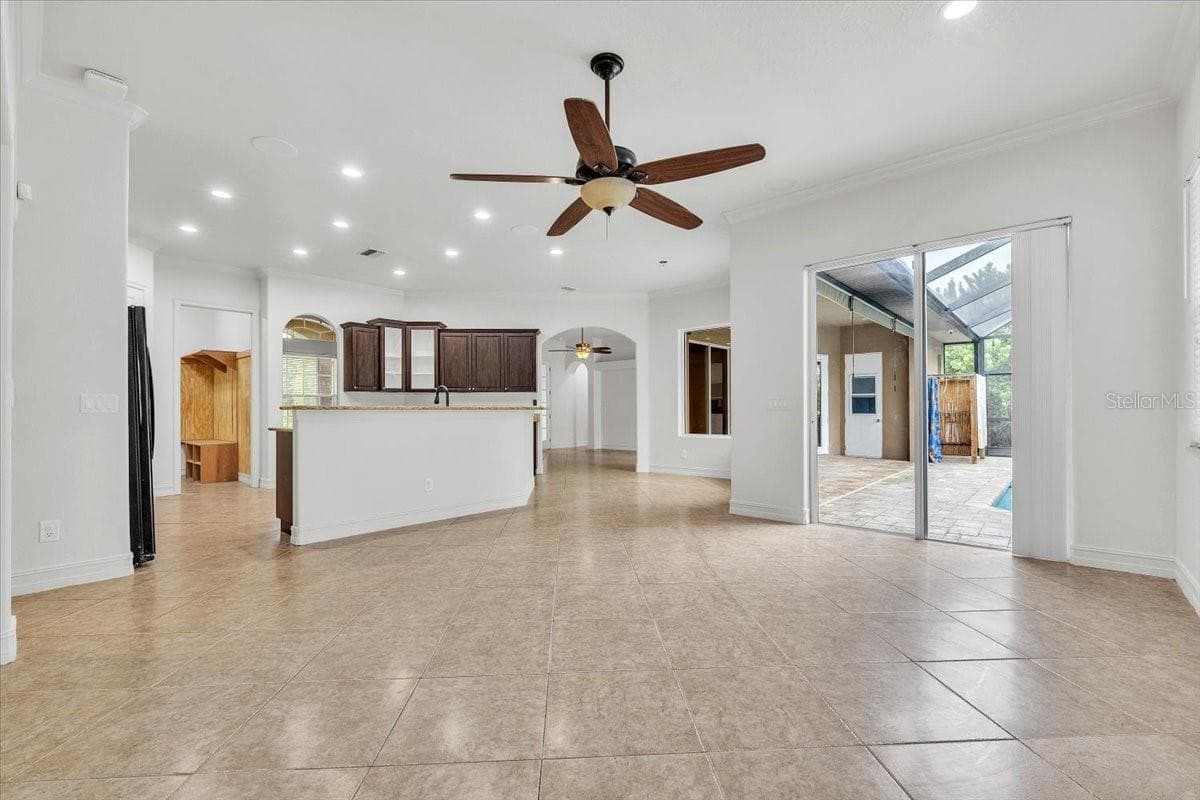 2441 STAVER STREET — photo 17 of 47