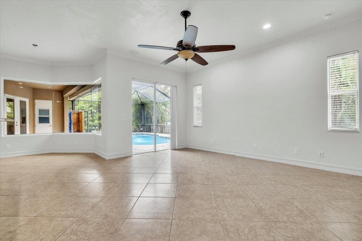 2441 STAVER STREET — photo 19 of 47
