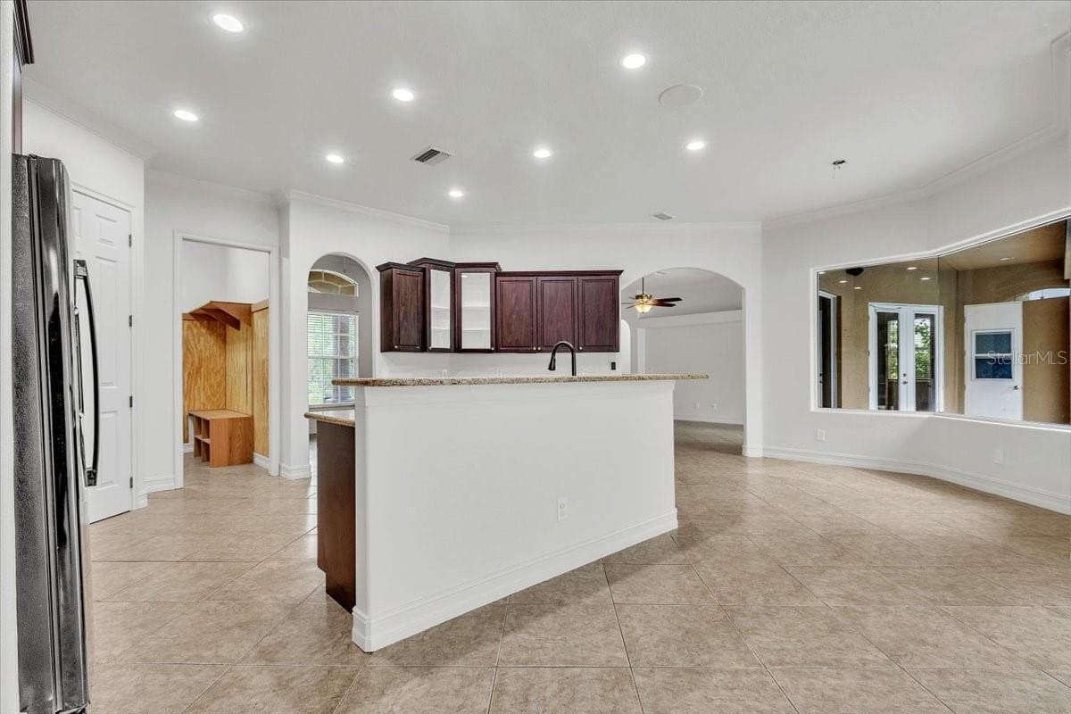 2441 STAVER STREET — photo 15 of 47