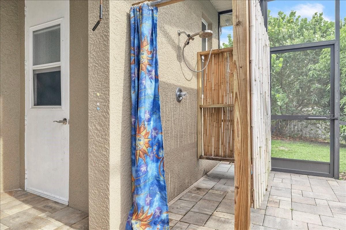 2441 STAVER STREET — photo 38 of 47