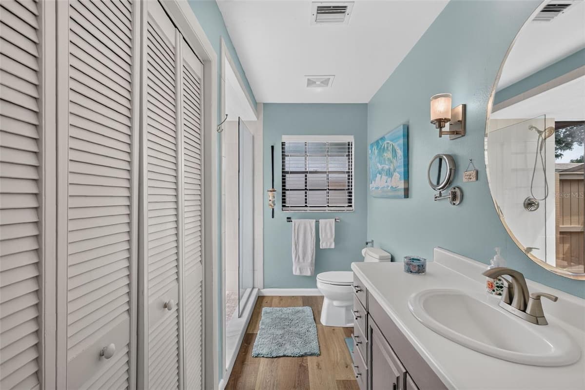 2115 SUZANNE DRIVE — photo 18 of 47
