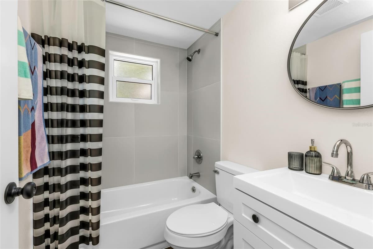 1032 ELAINE STREET — photo 13 of 30