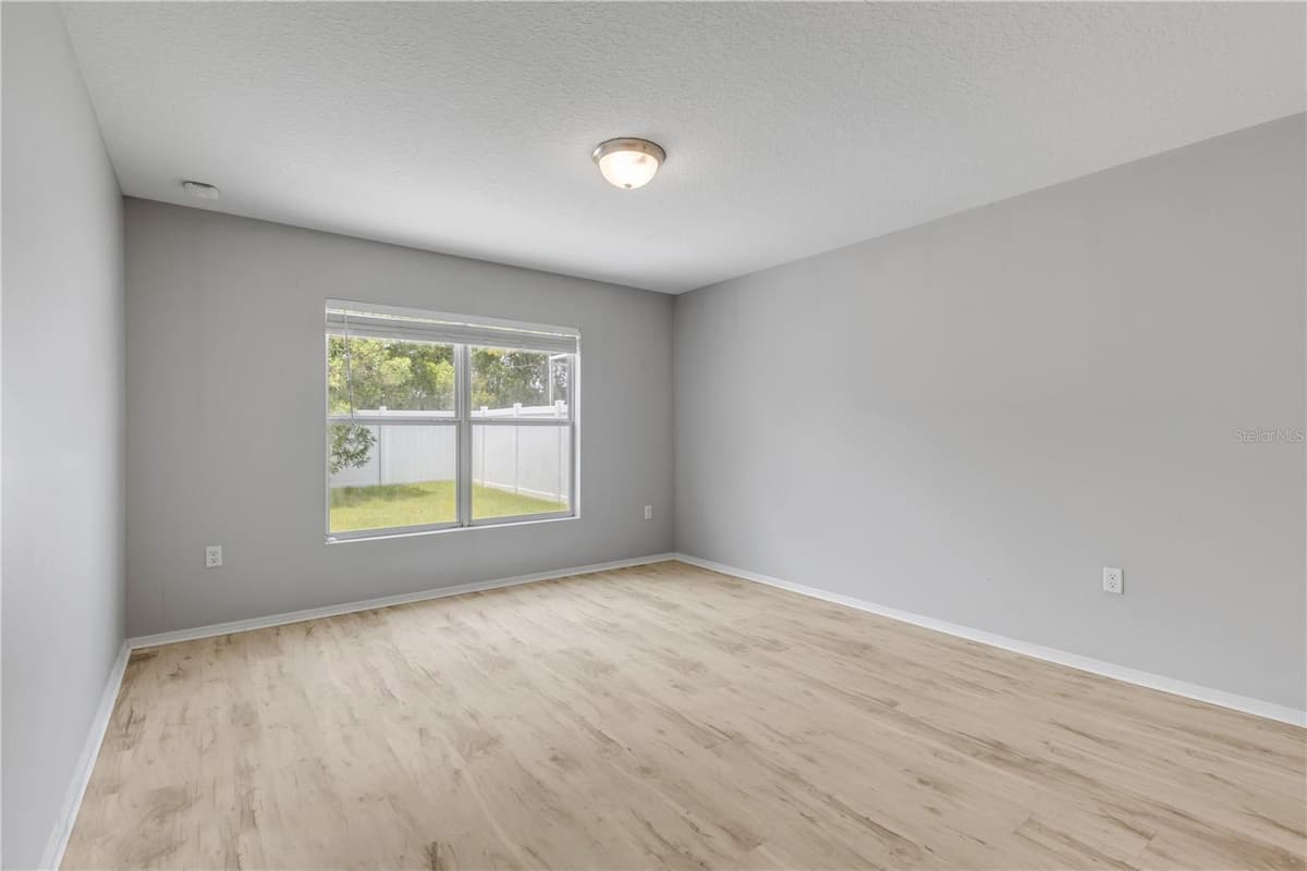 550 AEOLIAN DRIVE — photo 24 of 59