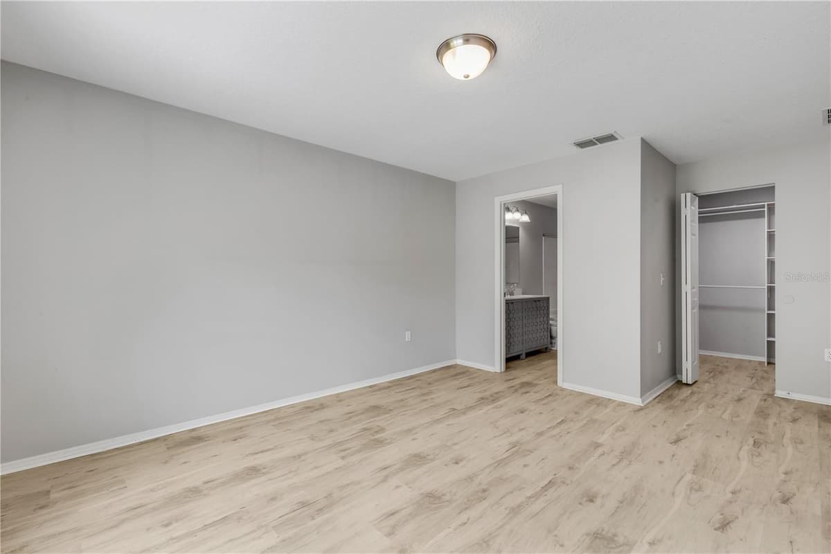 550 AEOLIAN DRIVE — photo 25 of 59