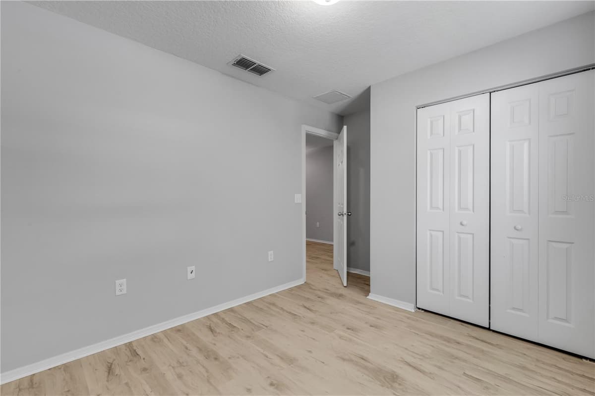550 AEOLIAN DRIVE — photo 33 of 59
