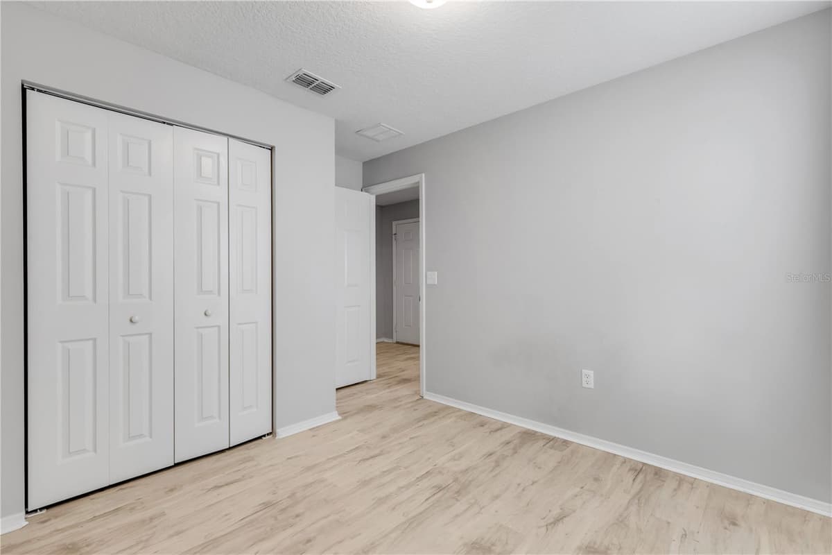 550 AEOLIAN DRIVE — photo 36 of 59