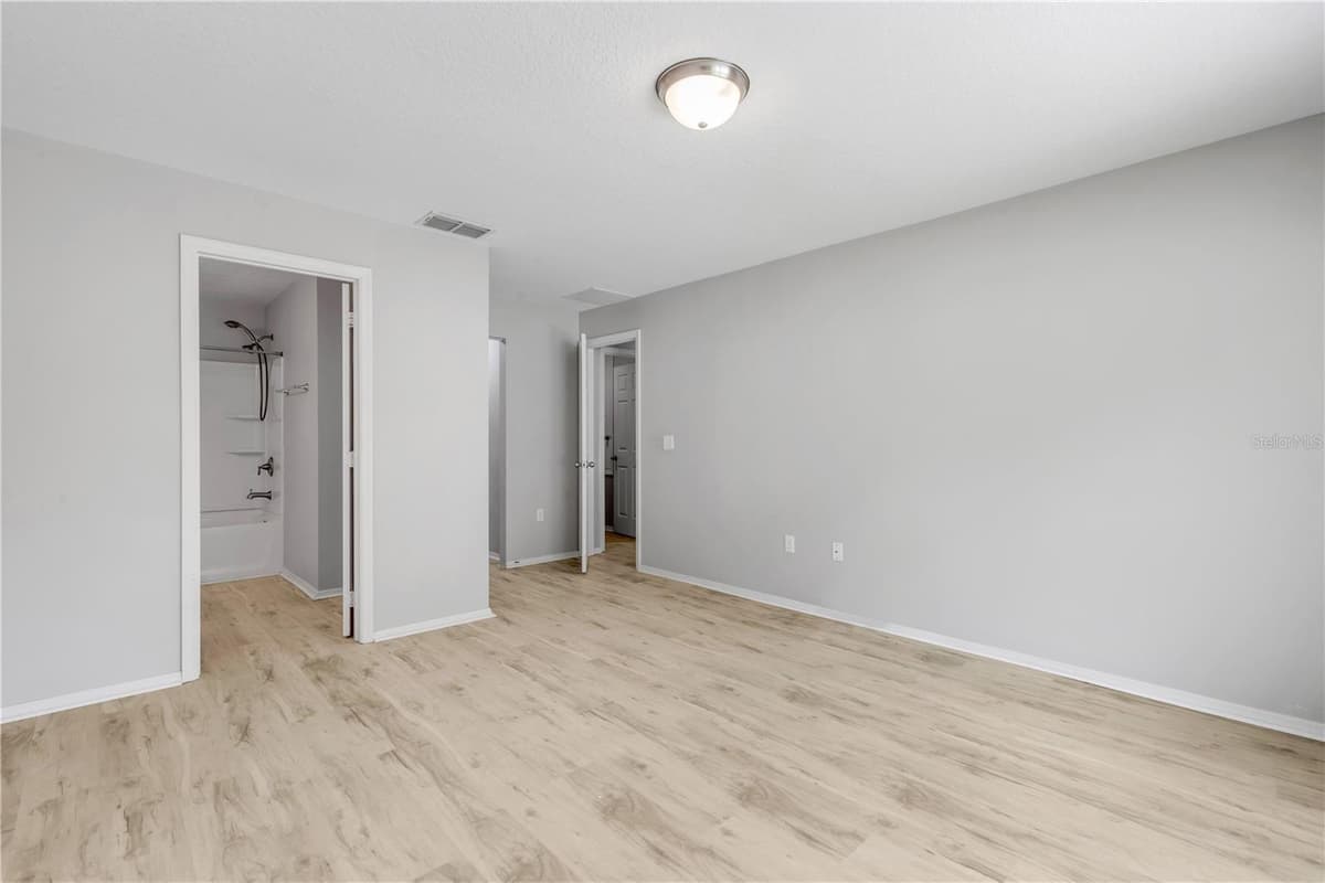550 AEOLIAN DRIVE — photo 26 of 59