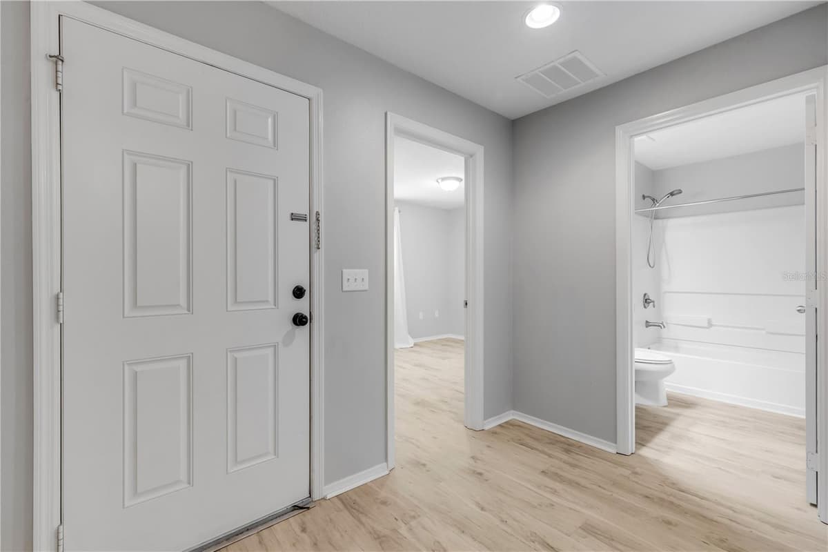 550 AEOLIAN DRIVE — photo 11 of 59