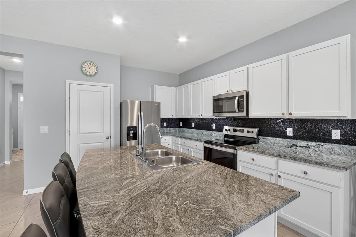 5055 CAPTAIN DAVIS DRIVE — photo 8 of 63