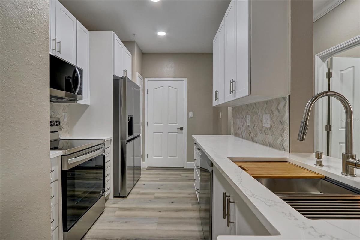5000 CULBREATH KEY WAY — photo 12 of 73