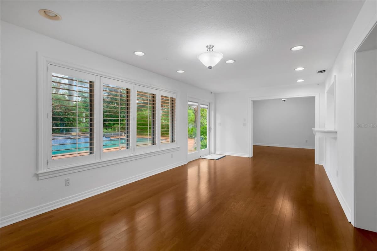 6663 DATE PALM AVENUE — photo 15 of 34