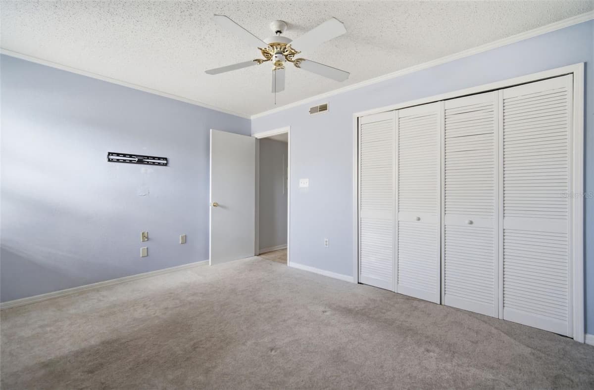 8350 SAVANNAH TRACE CIRCLE — photo 32 of 49