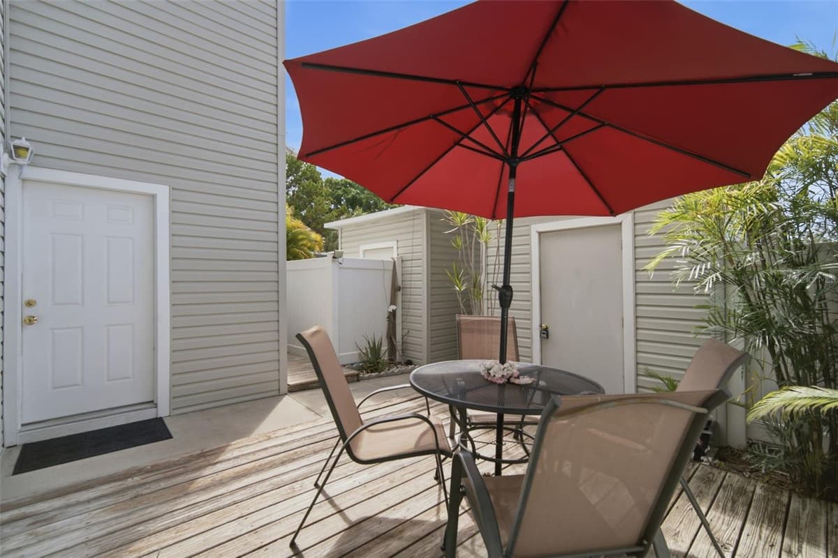 8350 SAVANNAH TRACE CIRCLE — photo 6 of 49