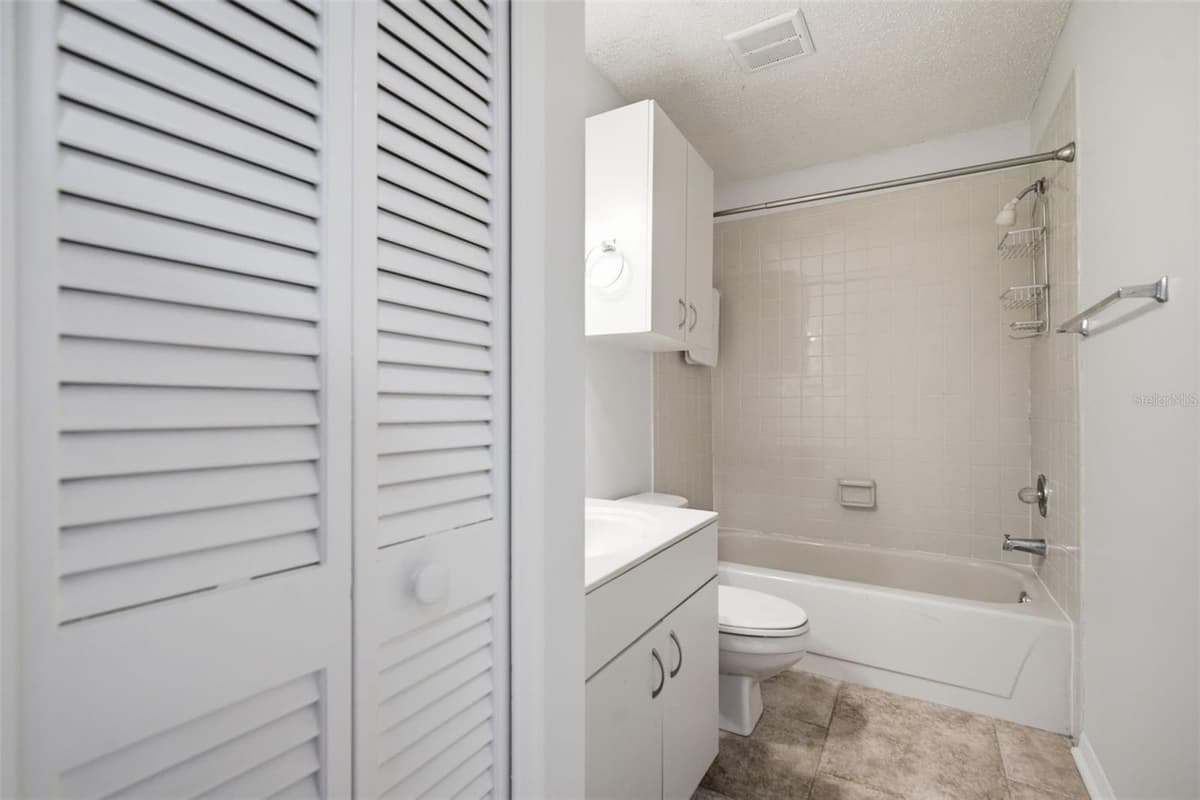 8350 SAVANNAH TRACE CIRCLE — photo 34 of 49