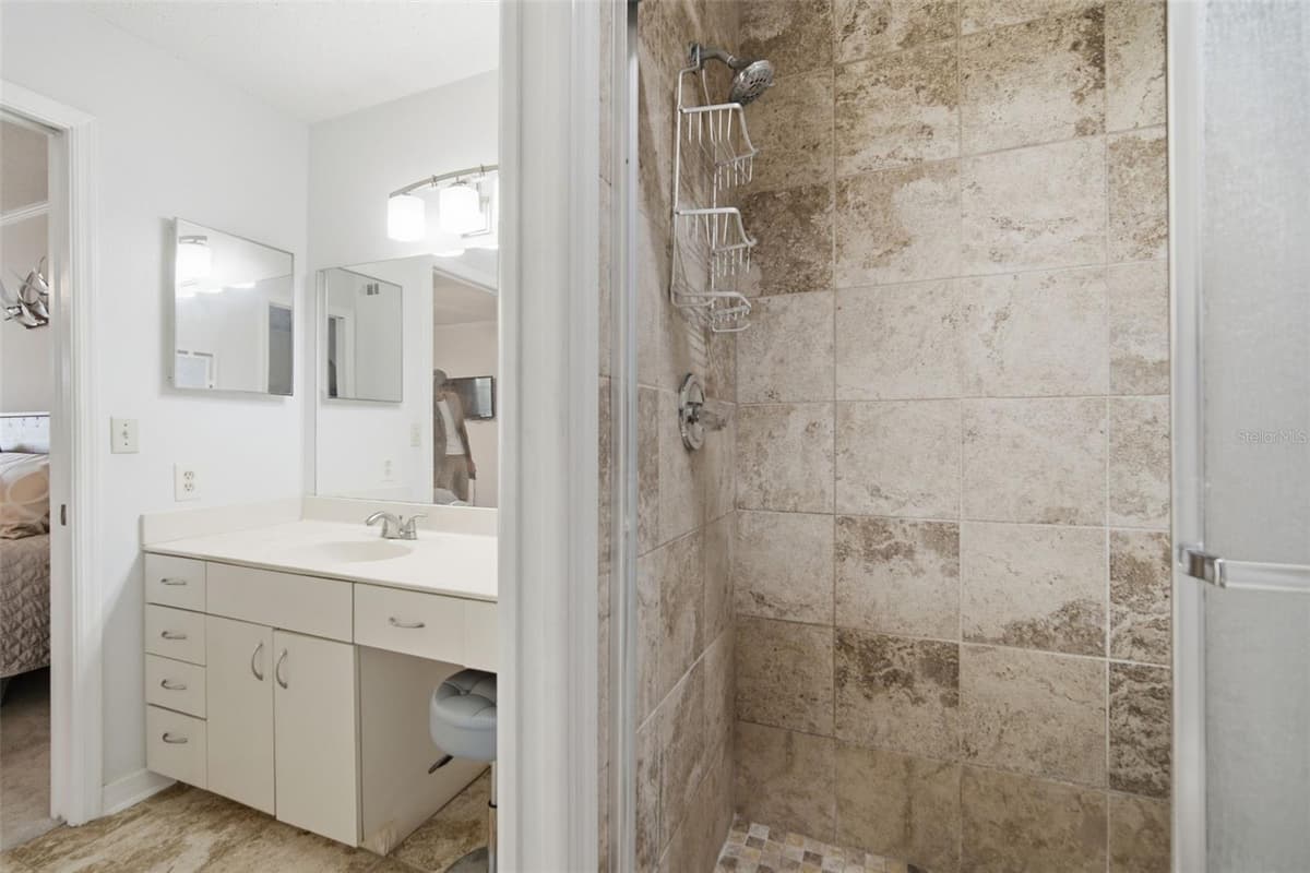 8350 SAVANNAH TRACE CIRCLE — photo 30 of 49