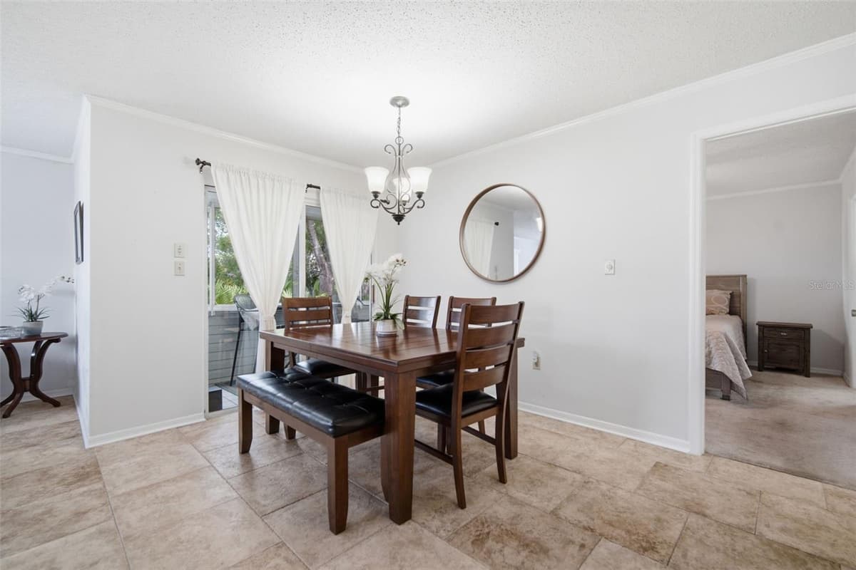 8350 SAVANNAH TRACE CIRCLE — photo 13 of 49