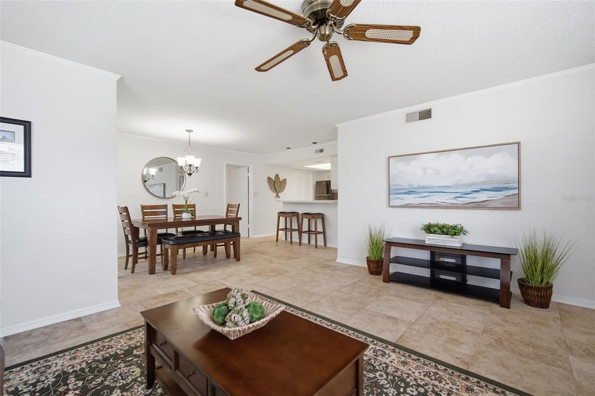 8350 SAVANNAH TRACE CIRCLE — photo 11 of 49