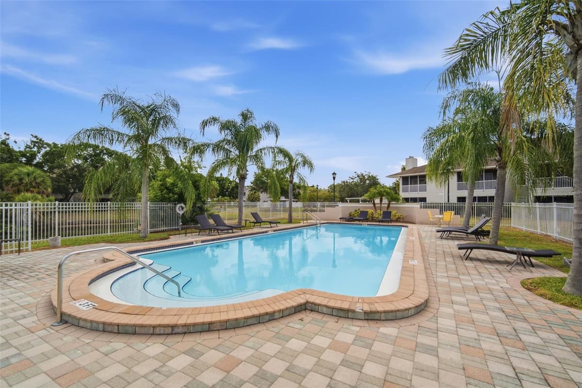 8350 SAVANNAH TRACE CIRCLE — photo 38 of 49